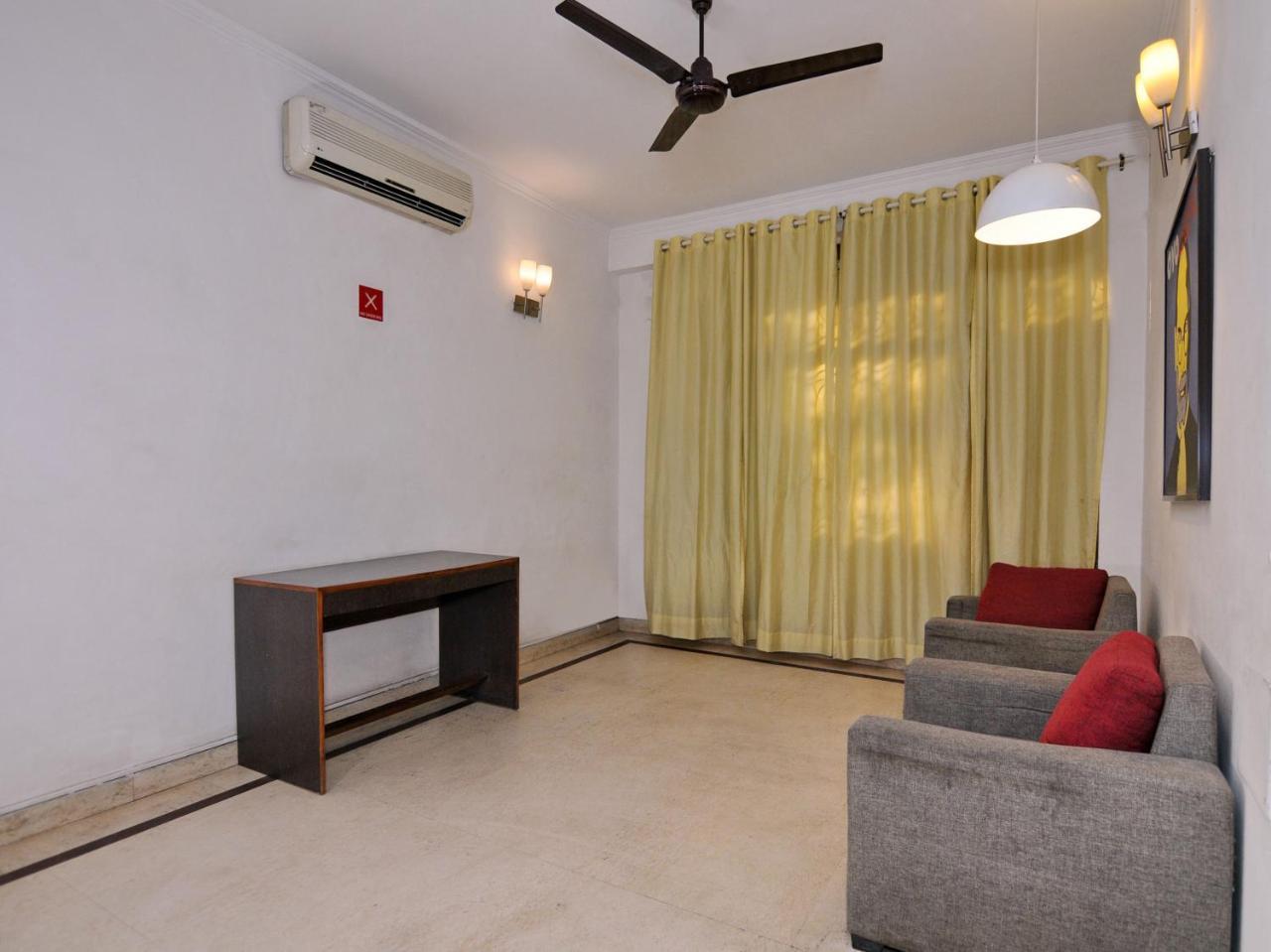 Oyo Flagship 592 Hauz Khas Village Нью-Дели Экстерьер фото