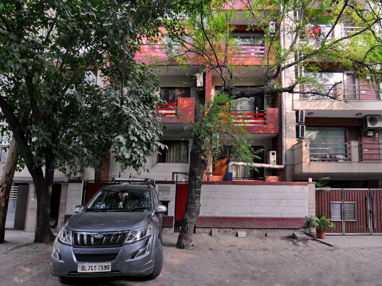 Oyo Flagship 592 Hauz Khas Village Нью-Дели Экстерьер фото