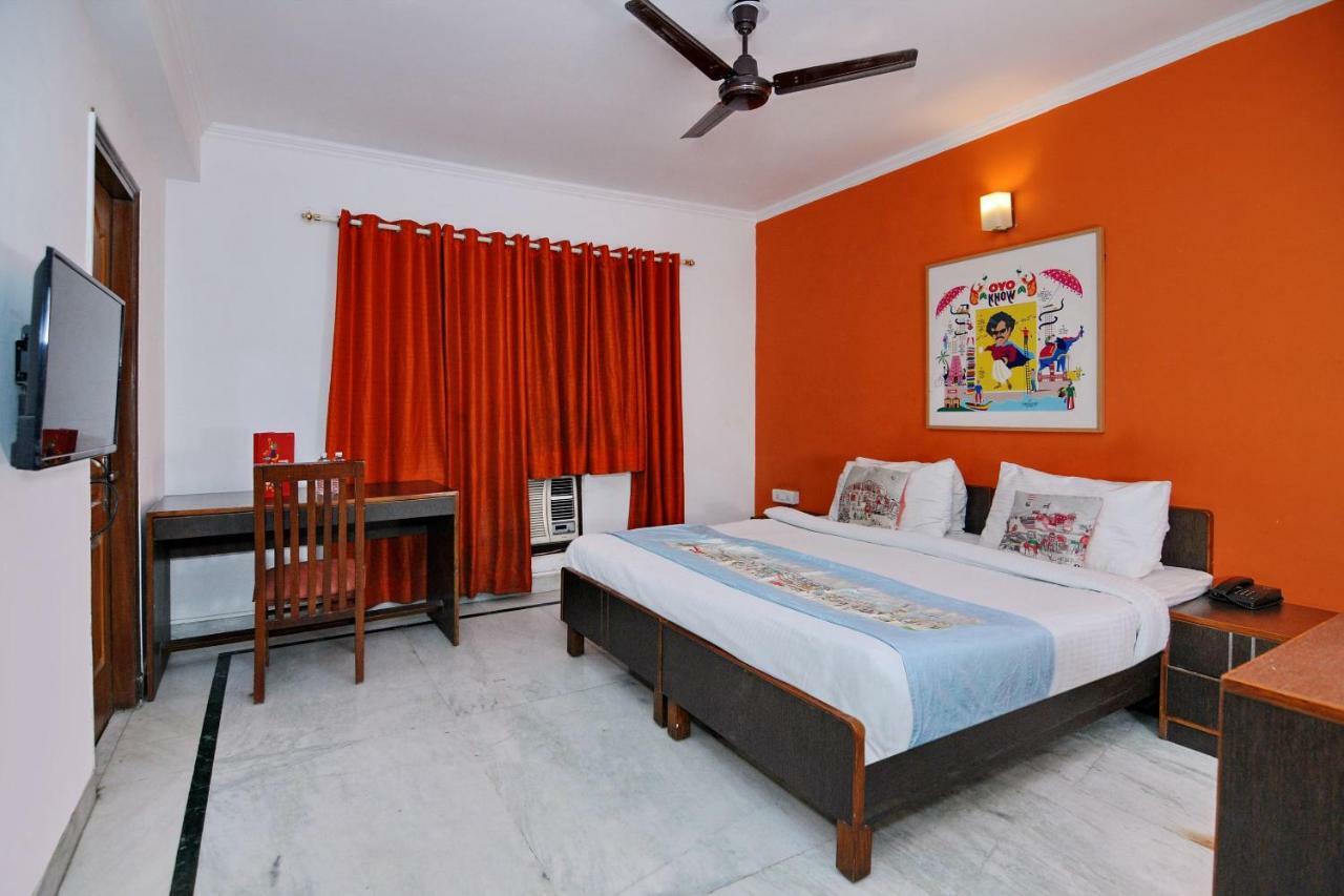 Oyo Flagship 592 Hauz Khas Village Нью-Дели Экстерьер фото